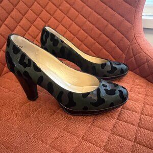 Peter Kaiser Animal Print heels green/black Size 6.5